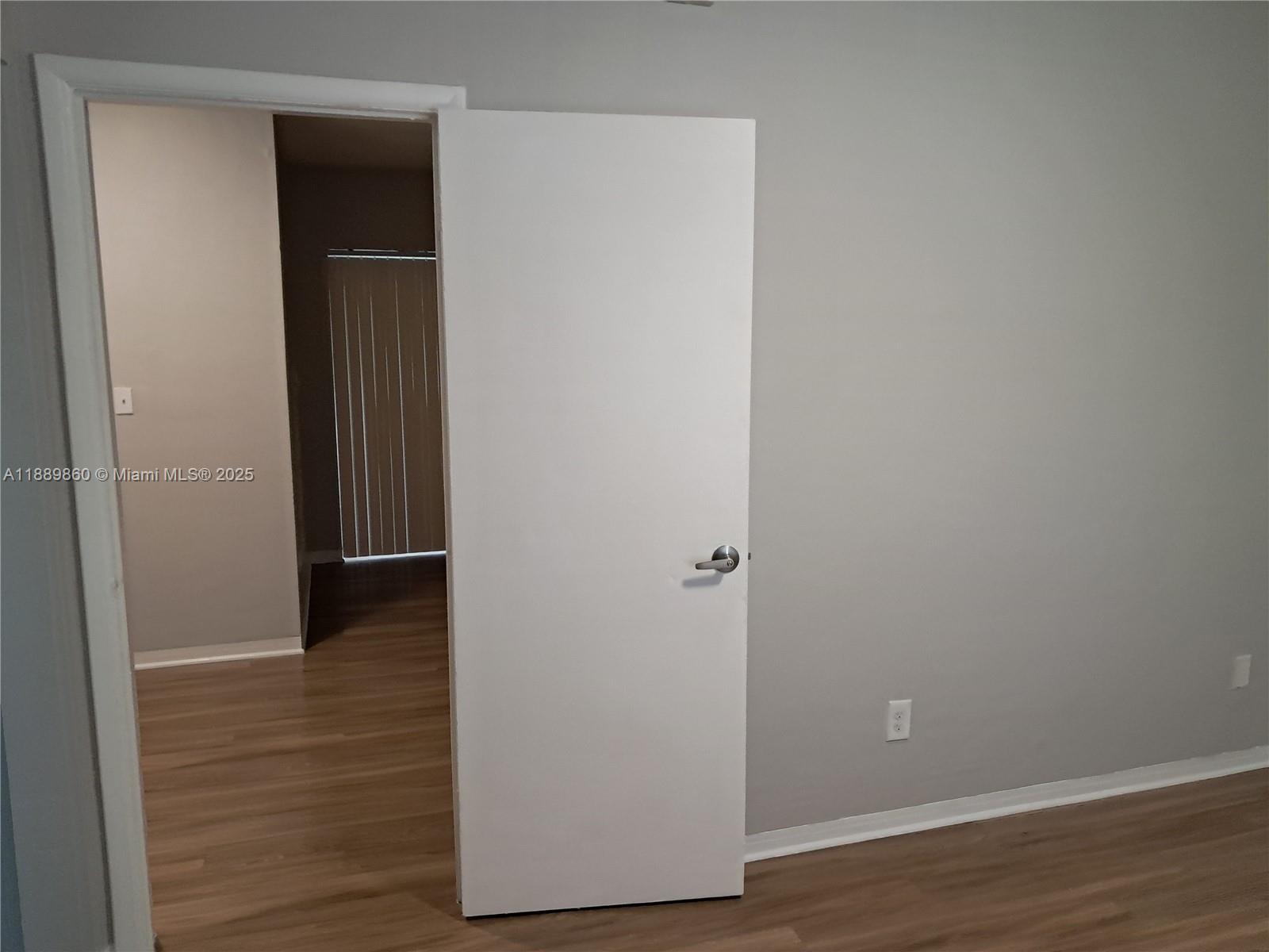 EMERALD LAKE PARK - Residential Lease