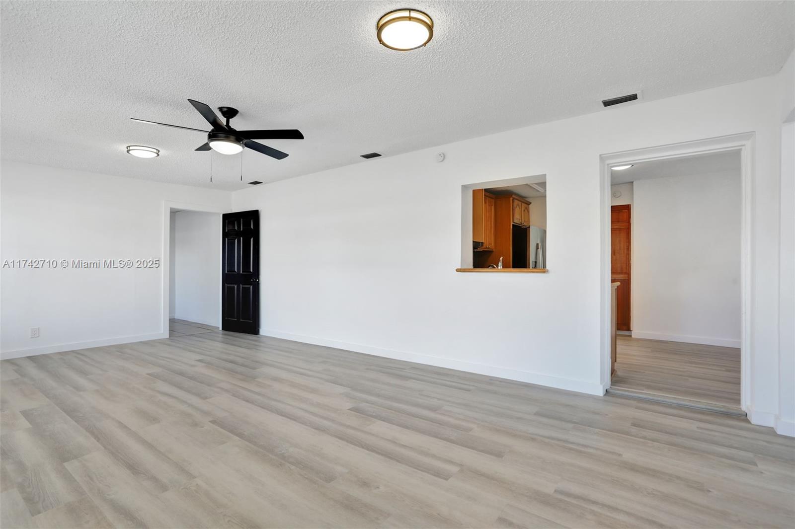 COLLIER ESTATES - Residential