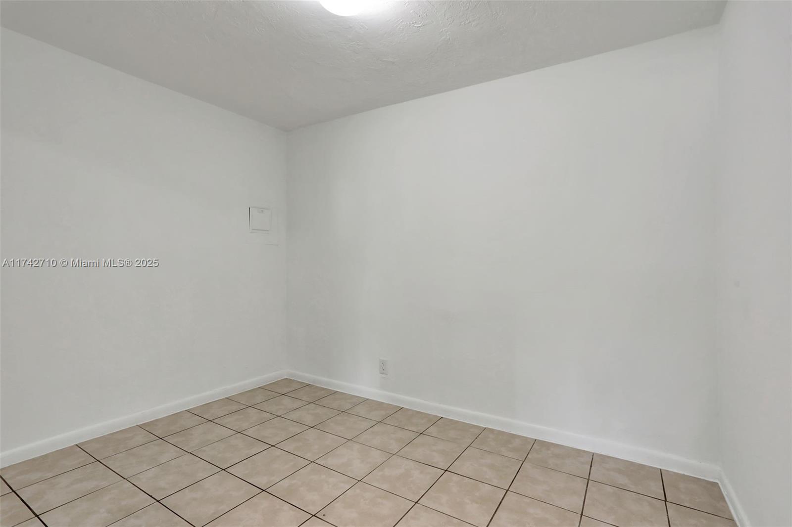 COLLIER ESTATES - Residential