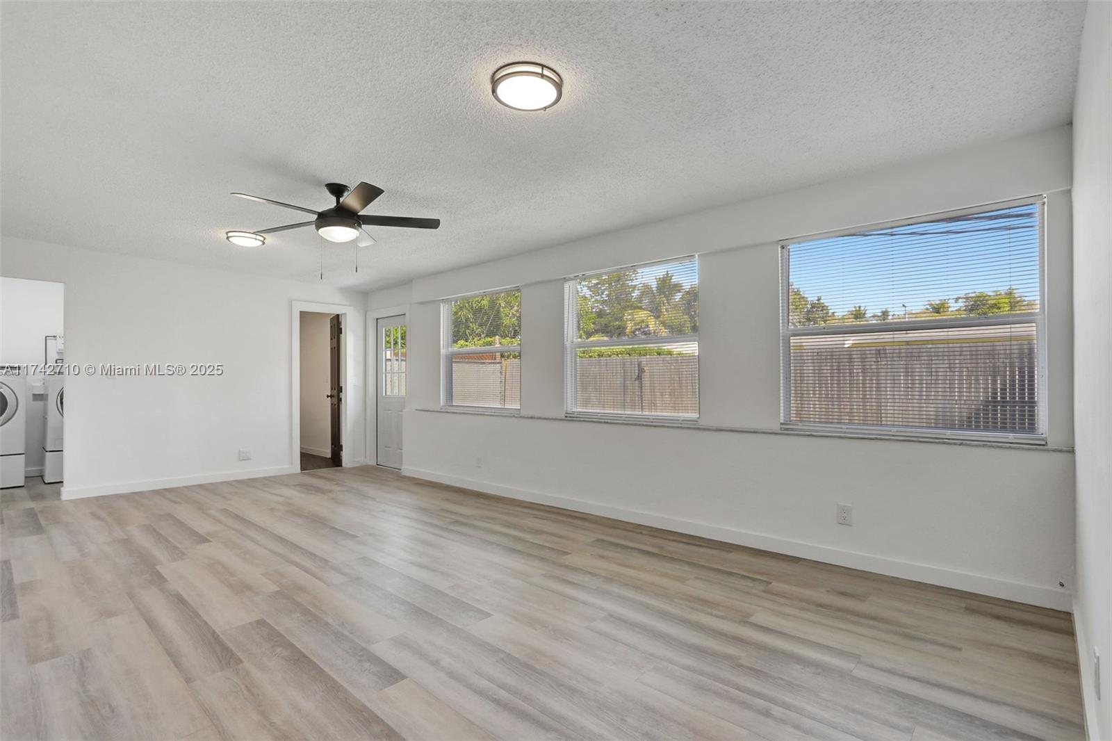 COLLIER ESTATES - Residential