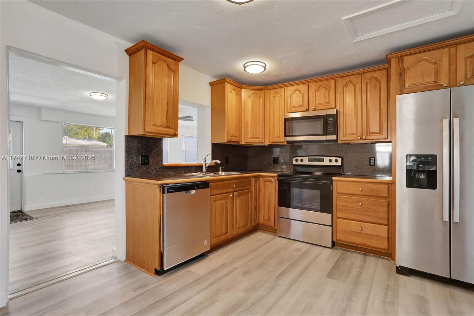 COLLIER ESTATES - Residential