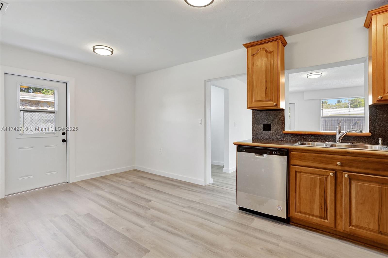 COLLIER ESTATES - Residential