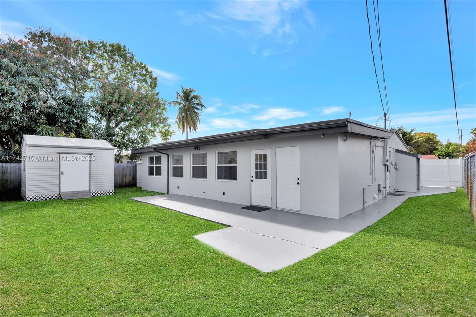 COLLIER ESTATES - Residential