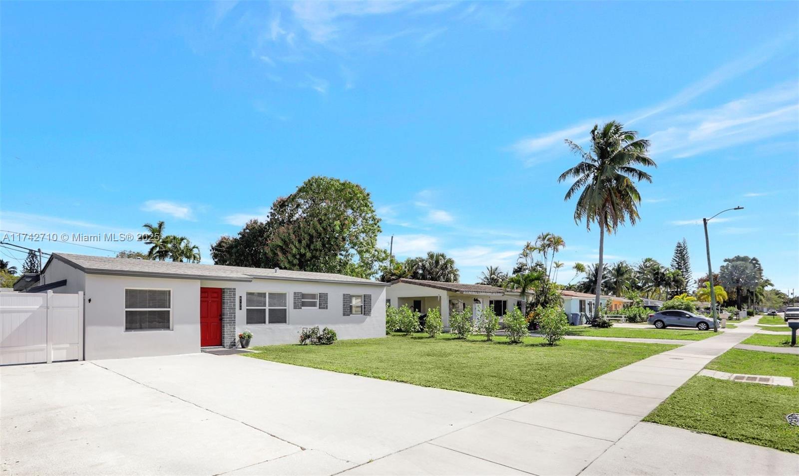 COLLIER ESTATES - Residential