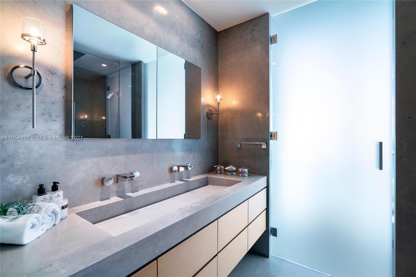 REGALIA CONDO - Residential