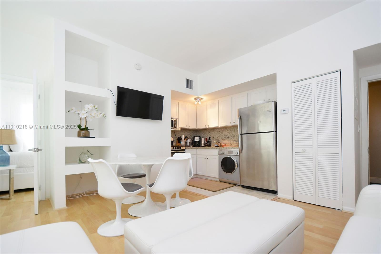 1342 DREXEL CONDO - Residential