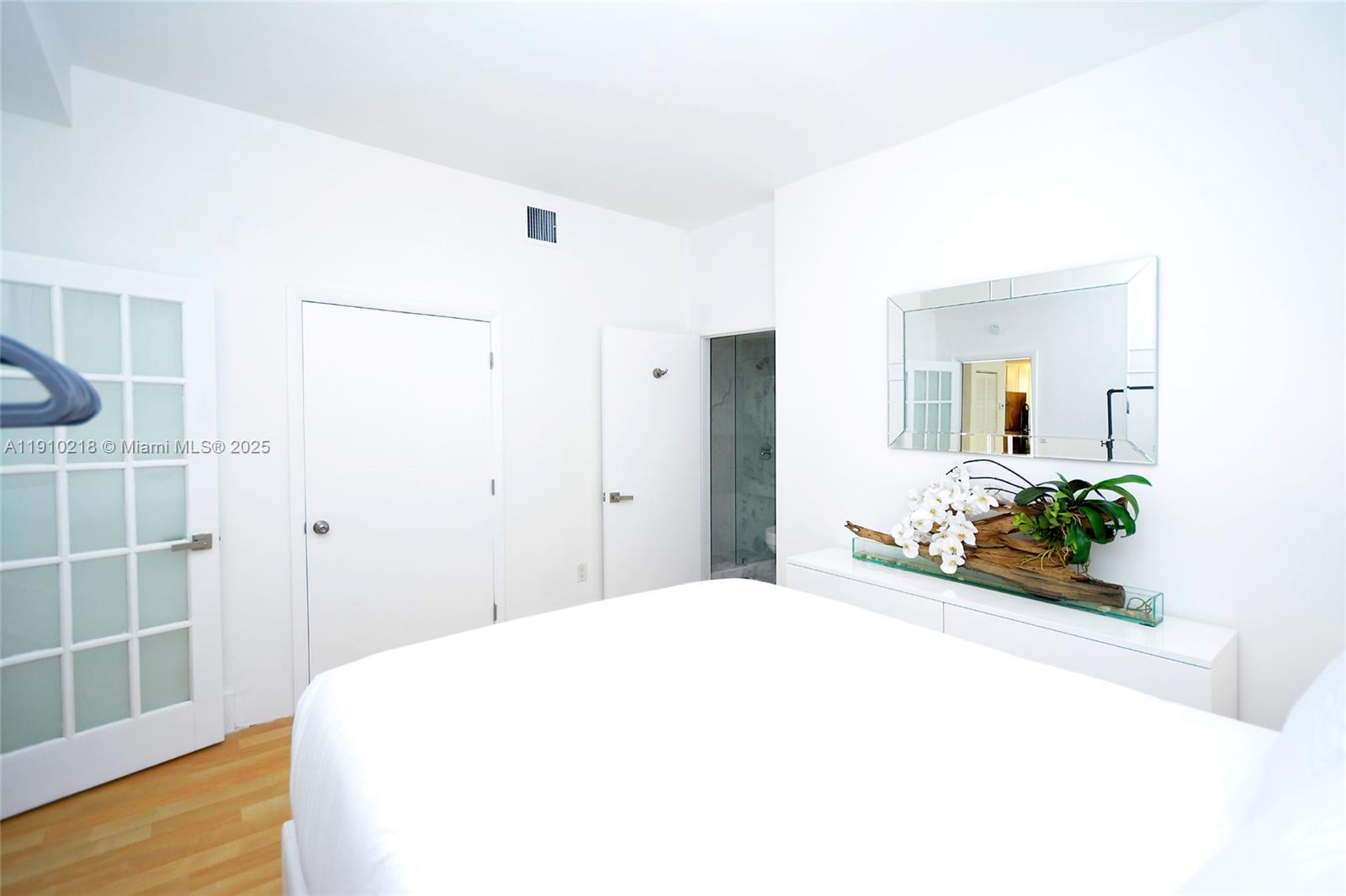 1342 DREXEL CONDO - Residential