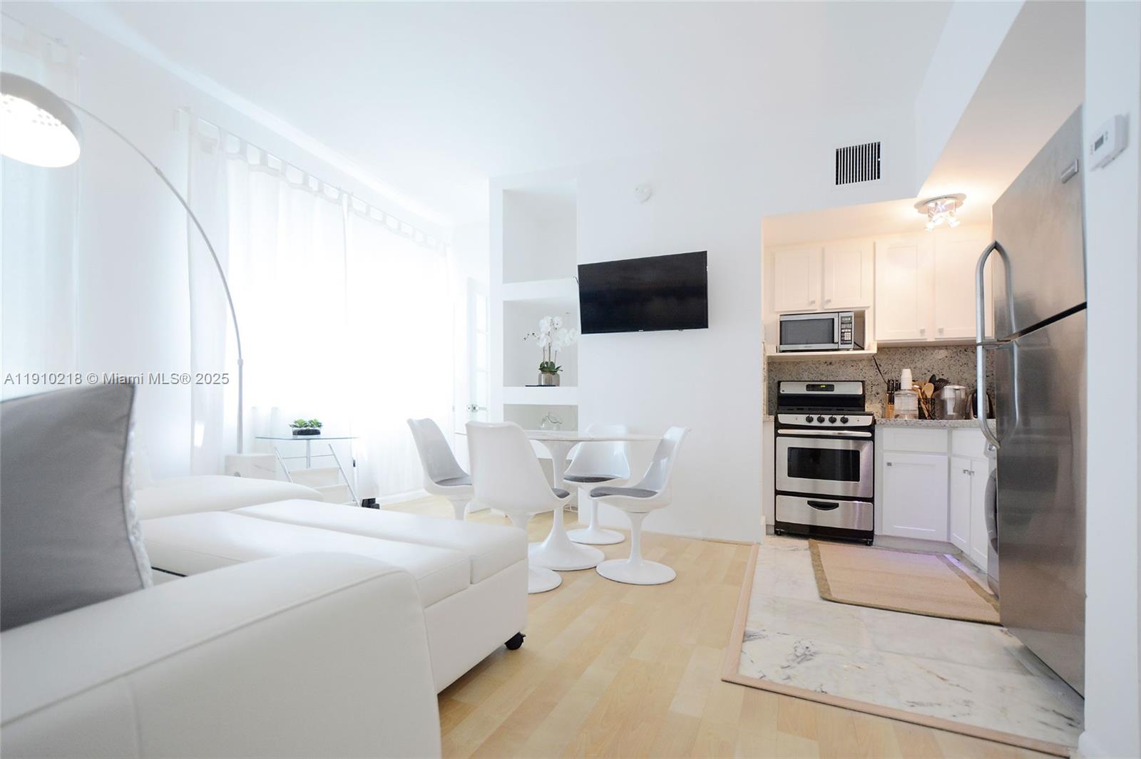 1342 DREXEL CONDO - Residential