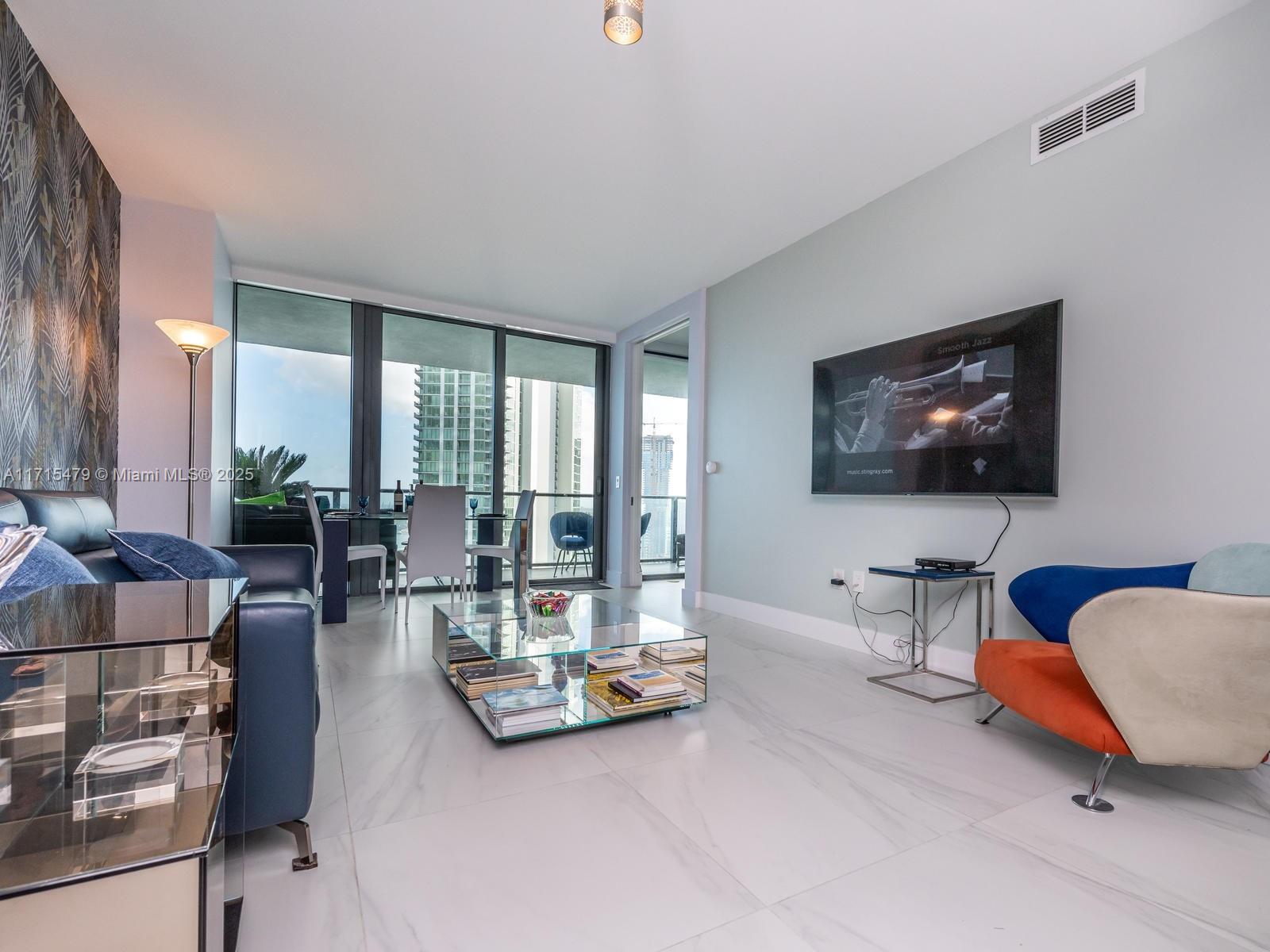 PARAISO BAY CONDO - Residential