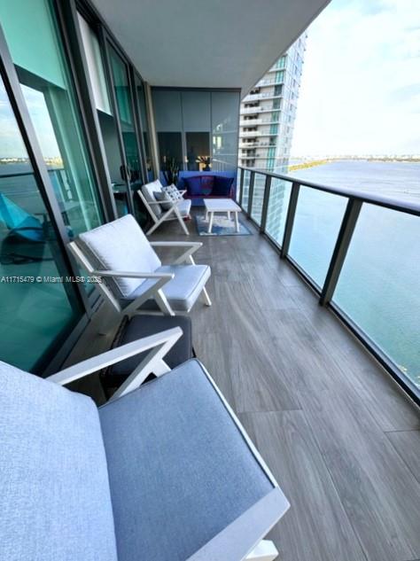PARAISO BAY CONDO - Residential