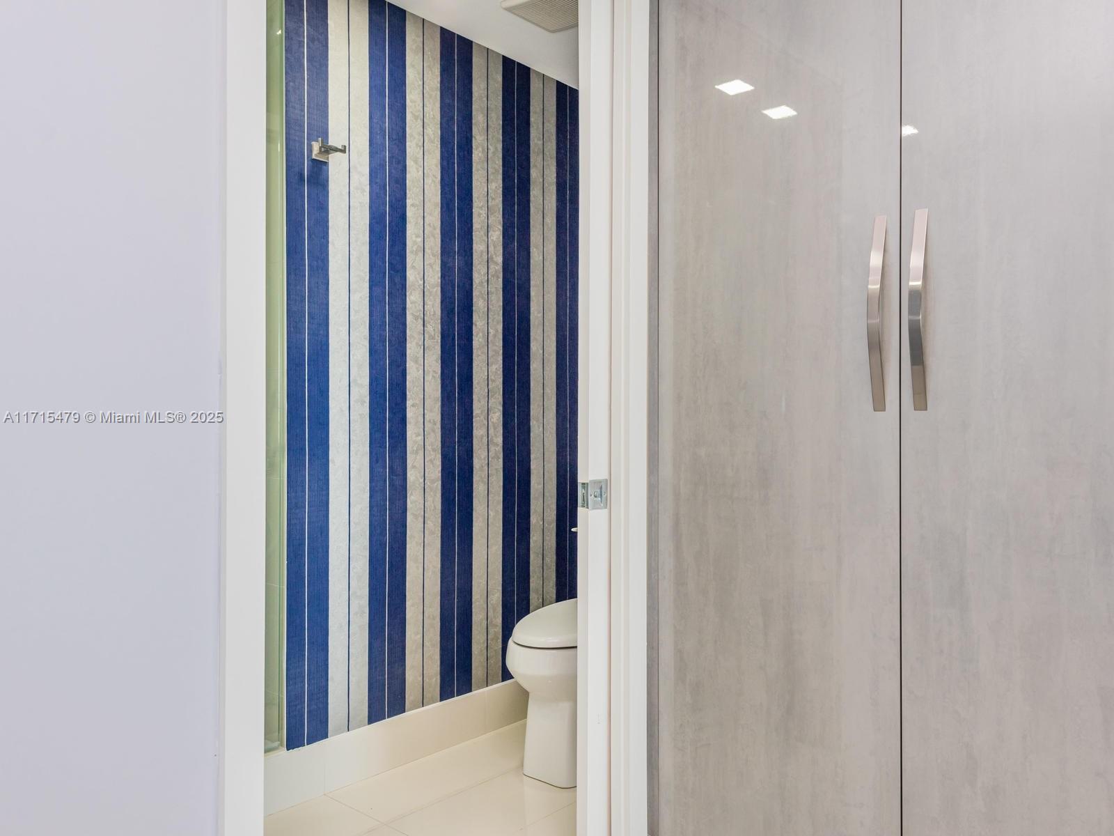 PARAISO BAY CONDO - Residential