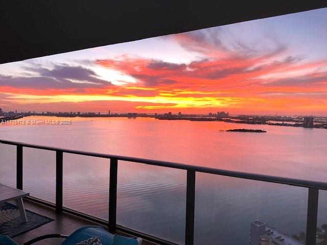 PARAISO BAY CONDO - Residential