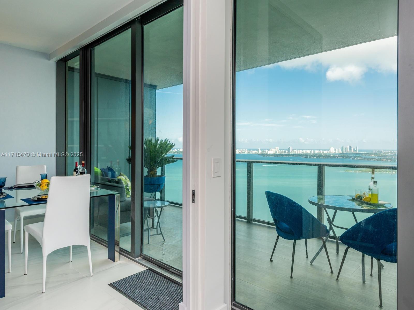PARAISO BAY CONDO - Residential