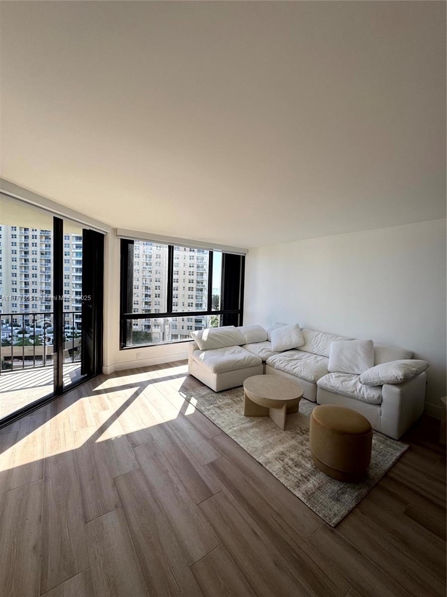 BRICKELL KEY ONE CONDO - Residential
