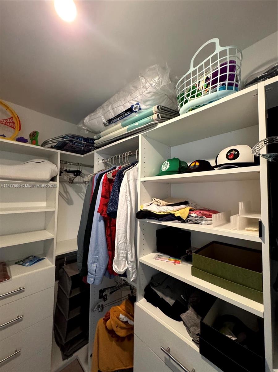 BRICKELL KEY ONE CONDO - Residential