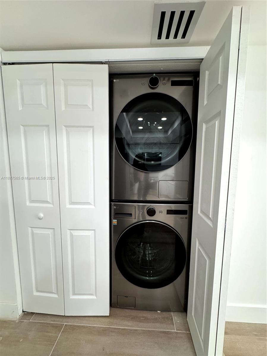 BRICKELL KEY ONE CONDO - Residential