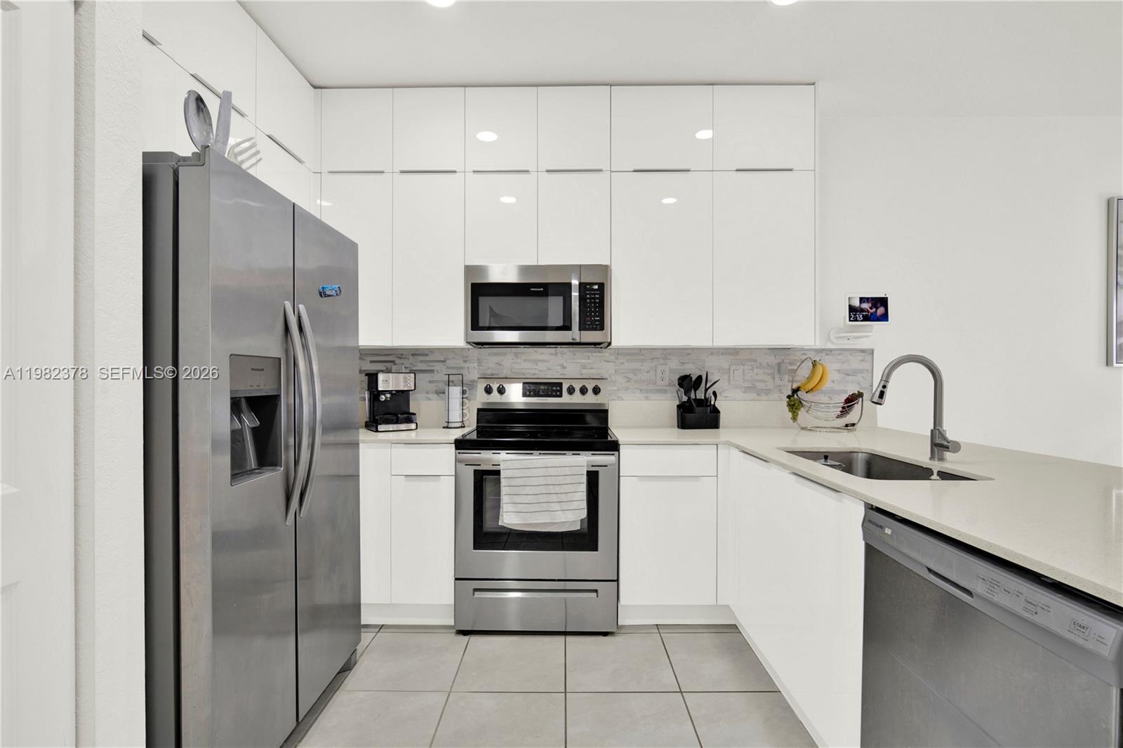 KENDALL ASSEMBLAGE SOUTH - Residential