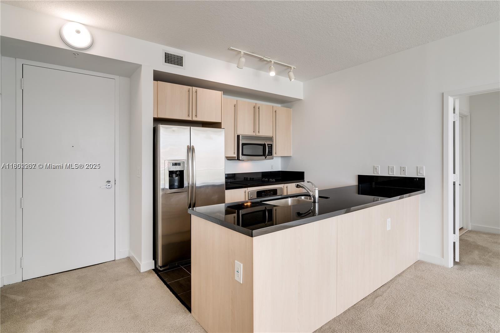 79 Sw 12th St 3103-S, Miami, Broward County, Florida - 2 Bedrooms  
2 Bathrooms - 