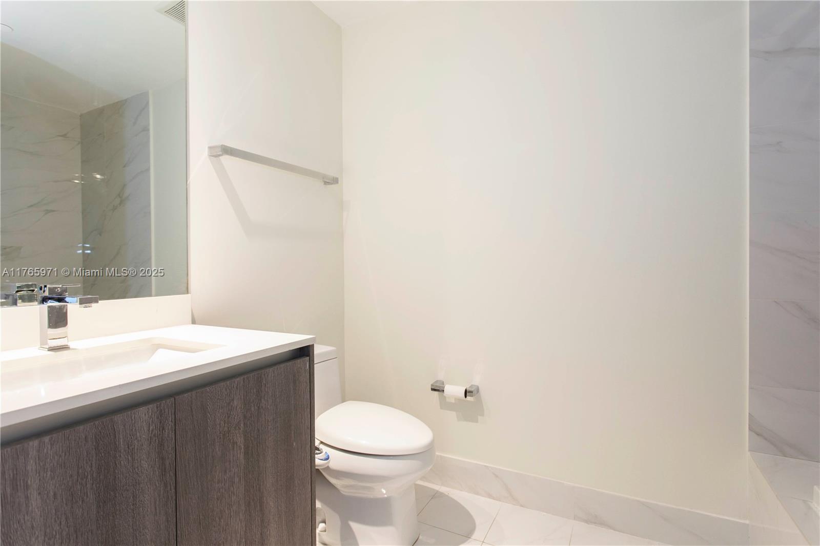 801 SMA RESIDENCES CONDO - Residential
