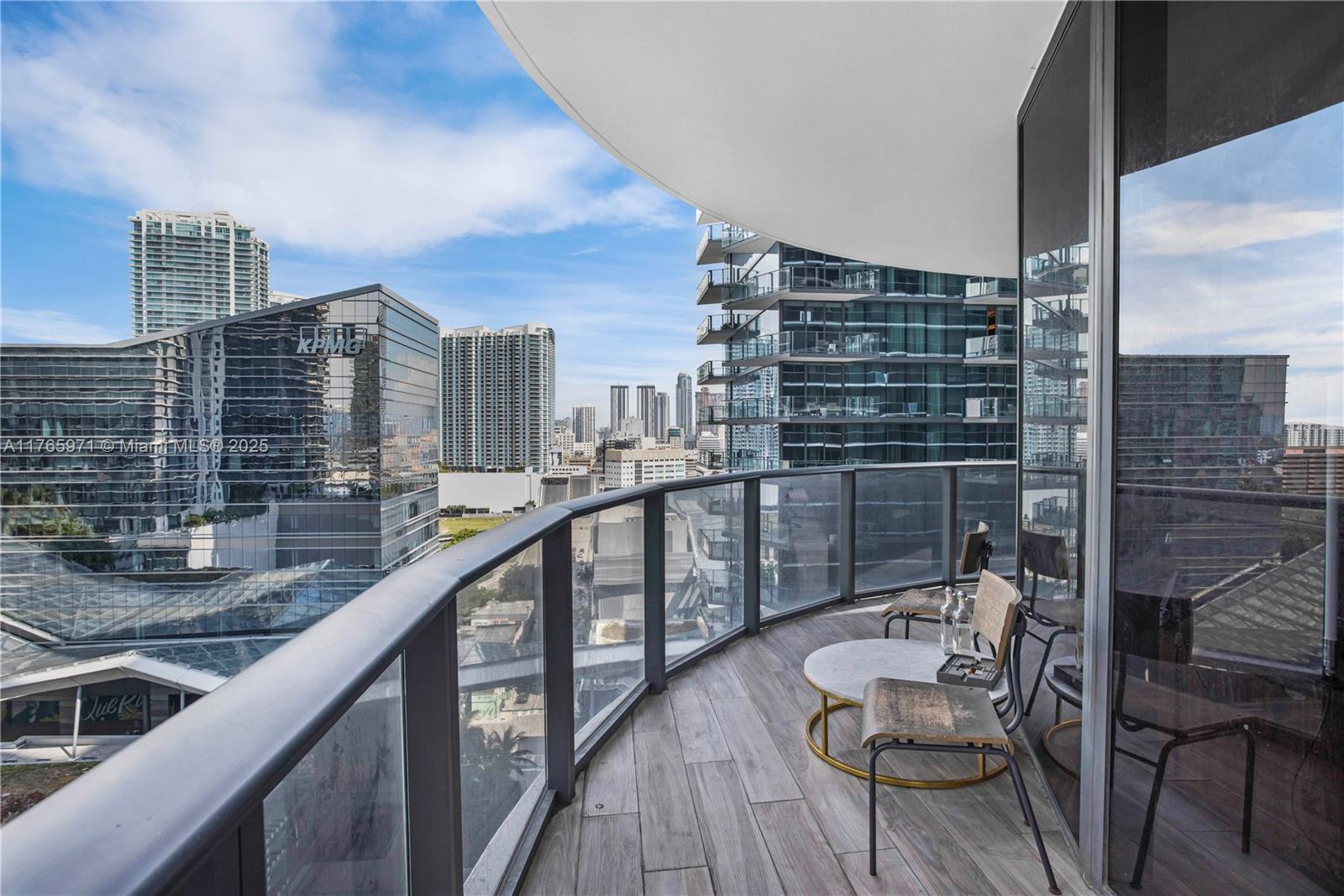801 SMA RESIDENCES CONDO - Residential