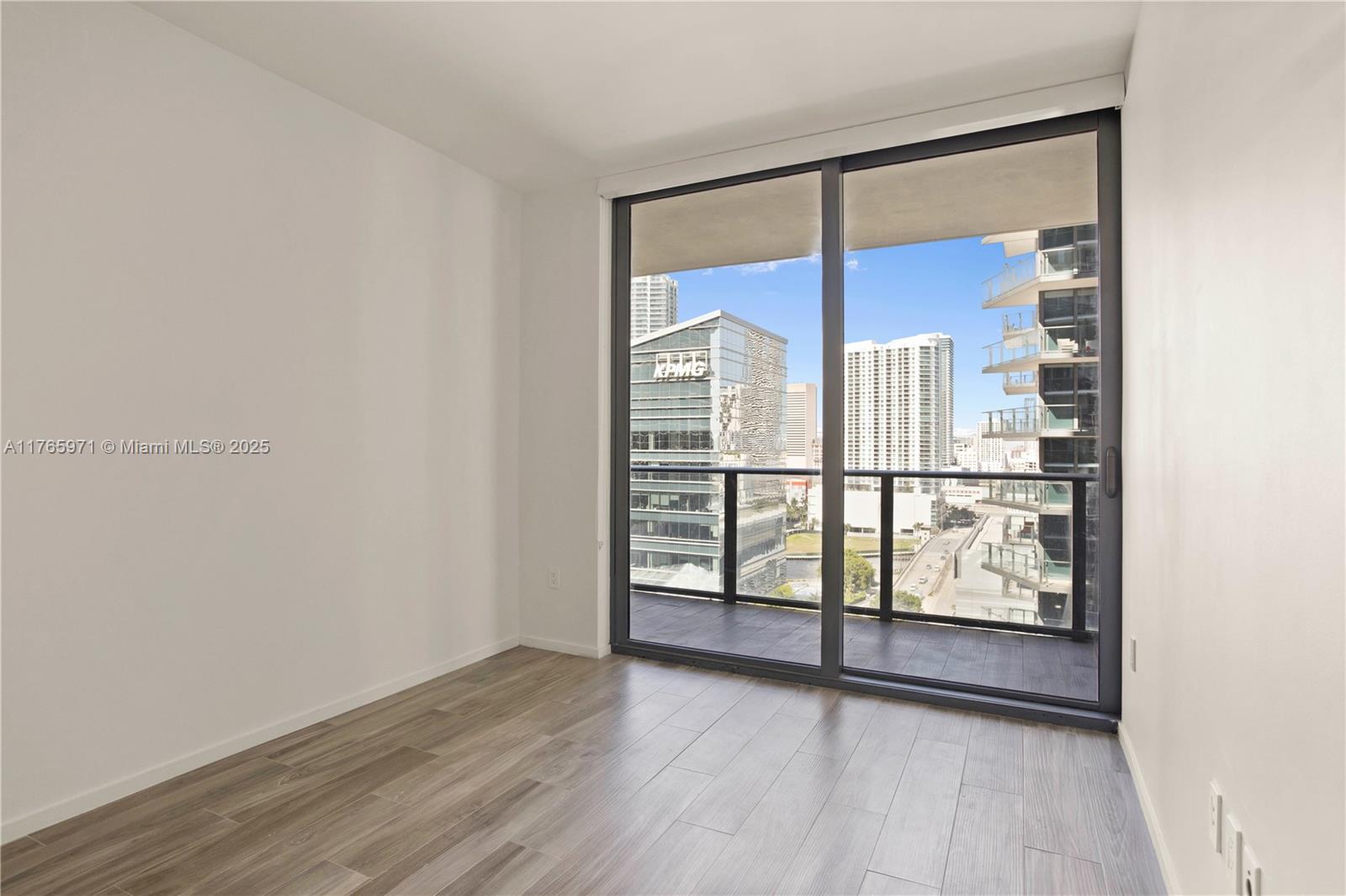 801 SMA RESIDENCES CONDO - Residential