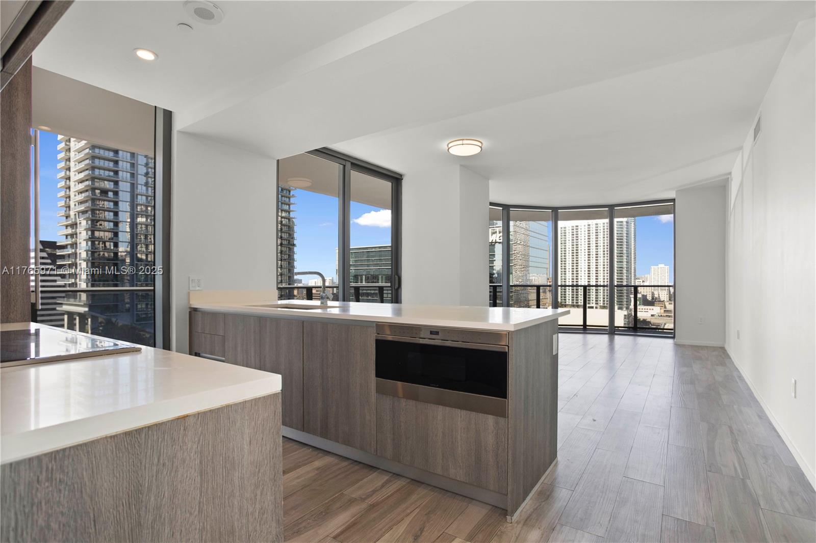801 SMA RESIDENCES CONDO - Residential