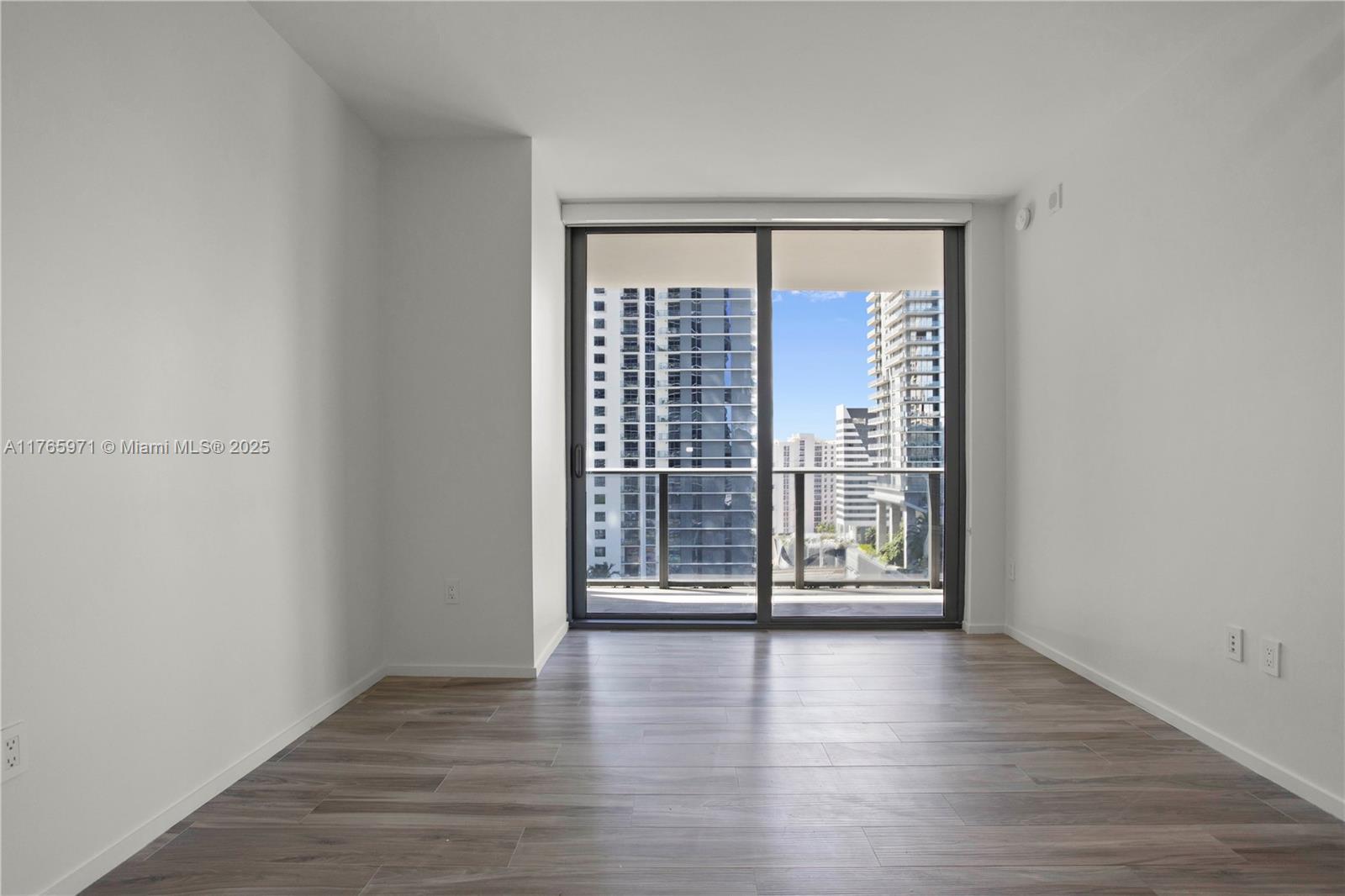 801 SMA RESIDENCES CONDO - Residential