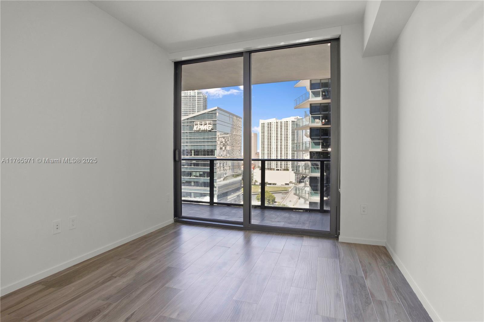 801 SMA RESIDENCES CONDO - Residential