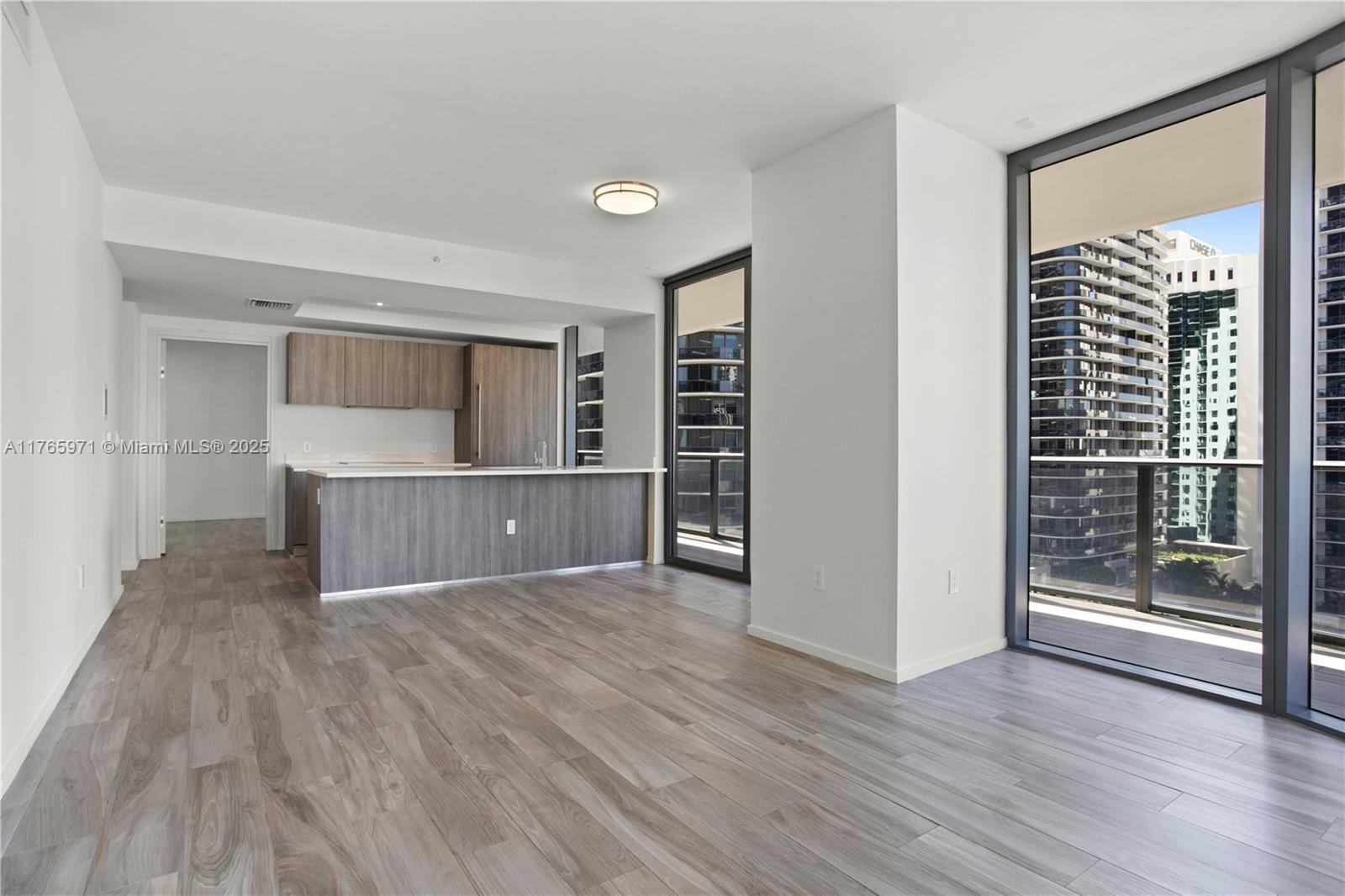801 SMA RESIDENCES CONDO - Residential