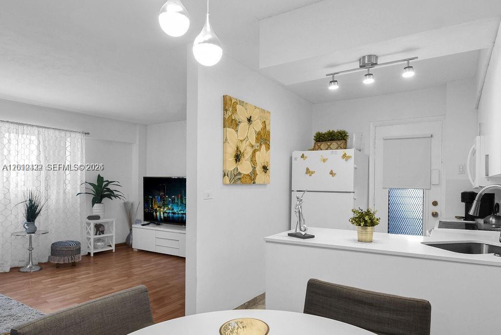 1620 West Ave 406