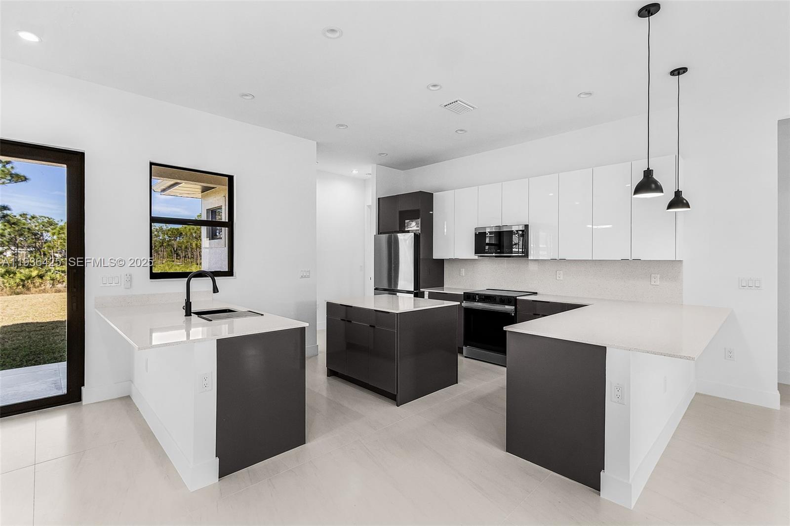 CALUSA RIDGE - Residential