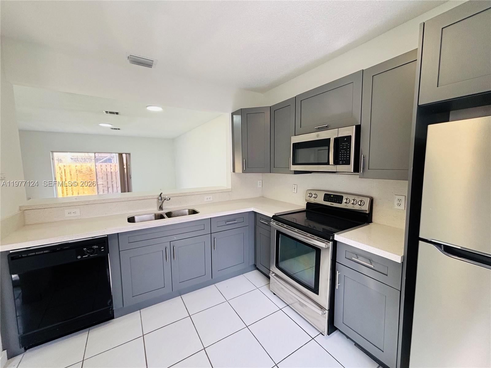 EMERALD COURTS - OPAL CRE - Residential Lease