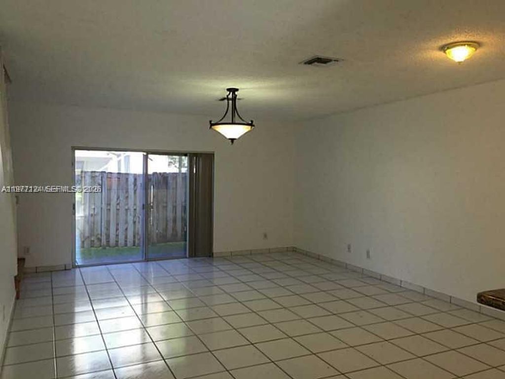 Photo of 16134 Emerald Cove Rd #16134, Weston, FL 33331 (MLS # A11977124)