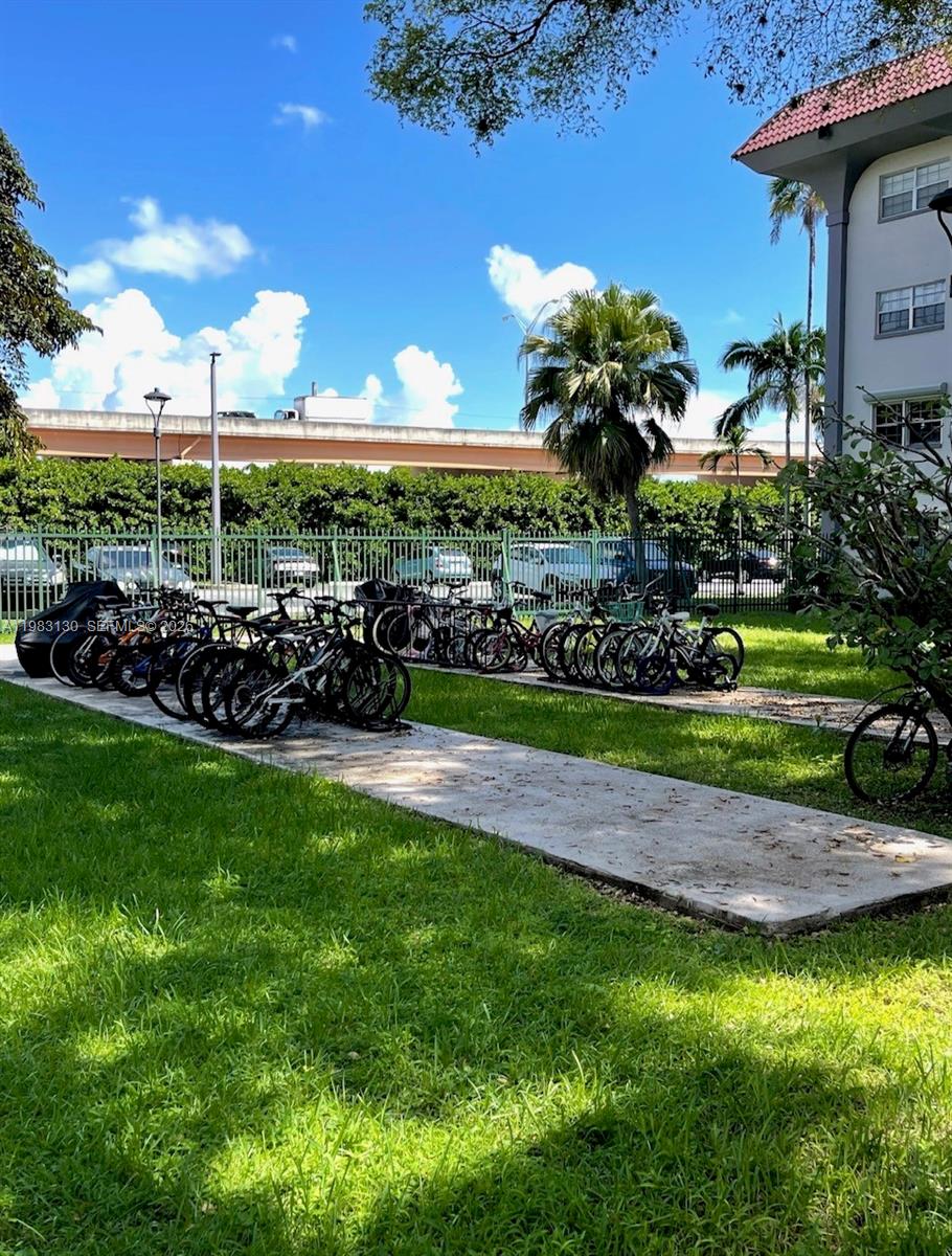 GRANADA DADELAND CONDO - Residential