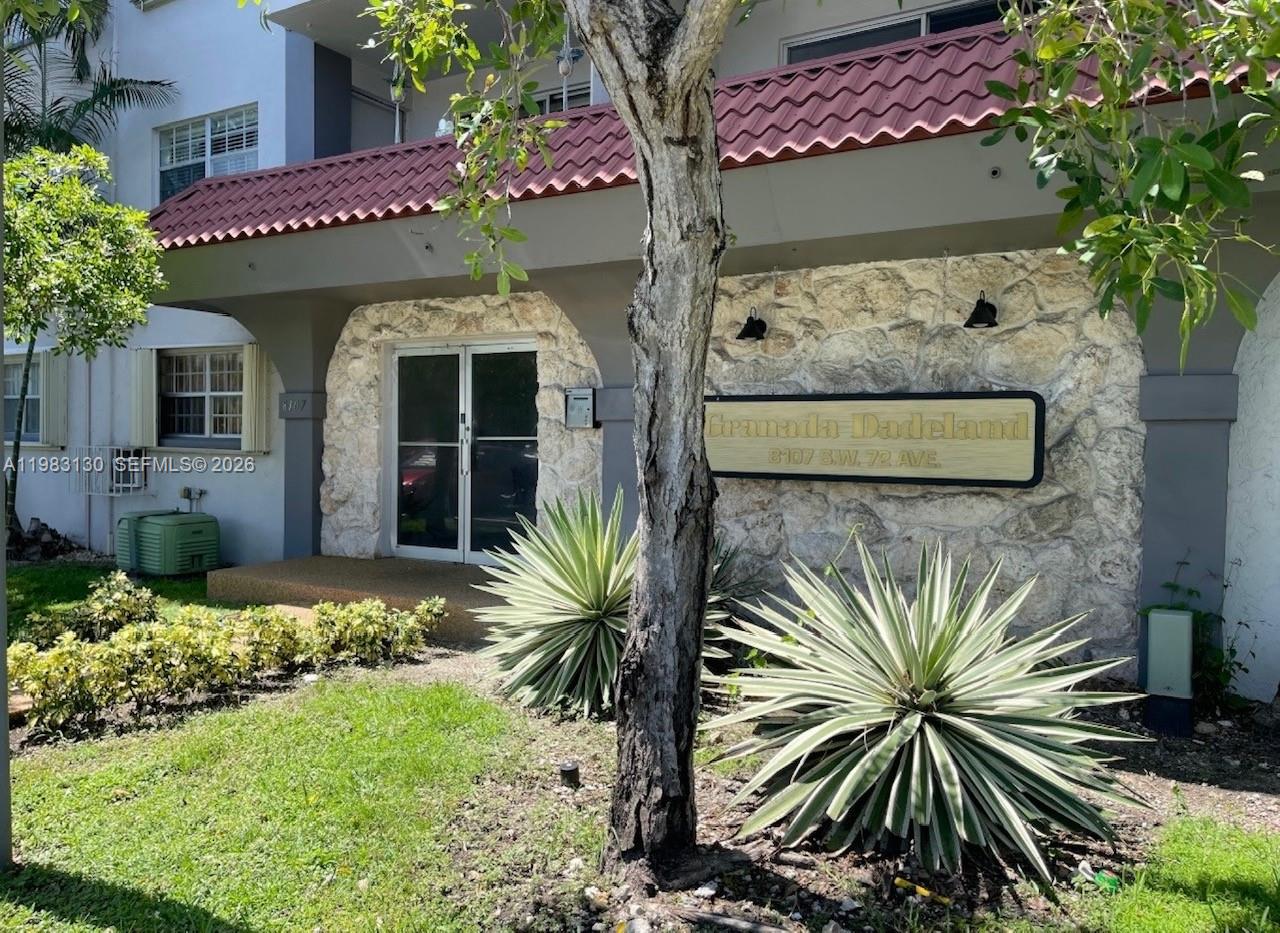 GRANADA DADELAND CONDO - Residential