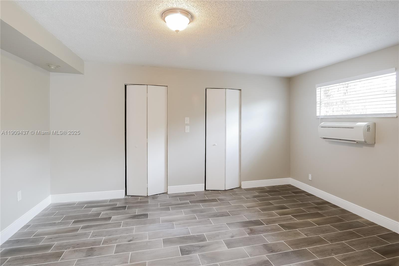 SUNRISE GOLF VILLAGE 3RD - Residential Lease