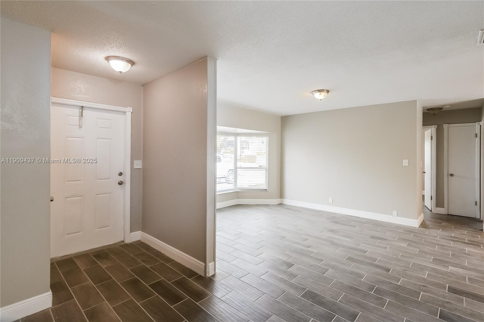 SUNRISE GOLF VILLAGE 3RD - Residential Lease