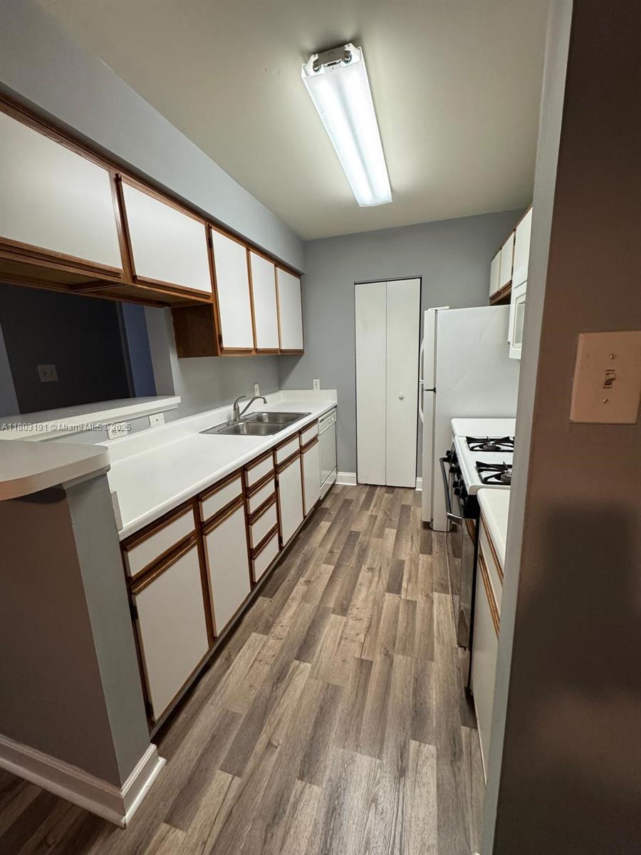 15315 Sw 106th Ter 436, Miami, Broward County, Florida - 2 Bedrooms  
1 Bathrooms - 