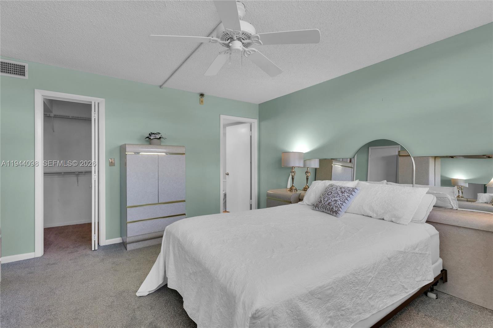 DEER CREEK COUNTRY CLUB - Residential