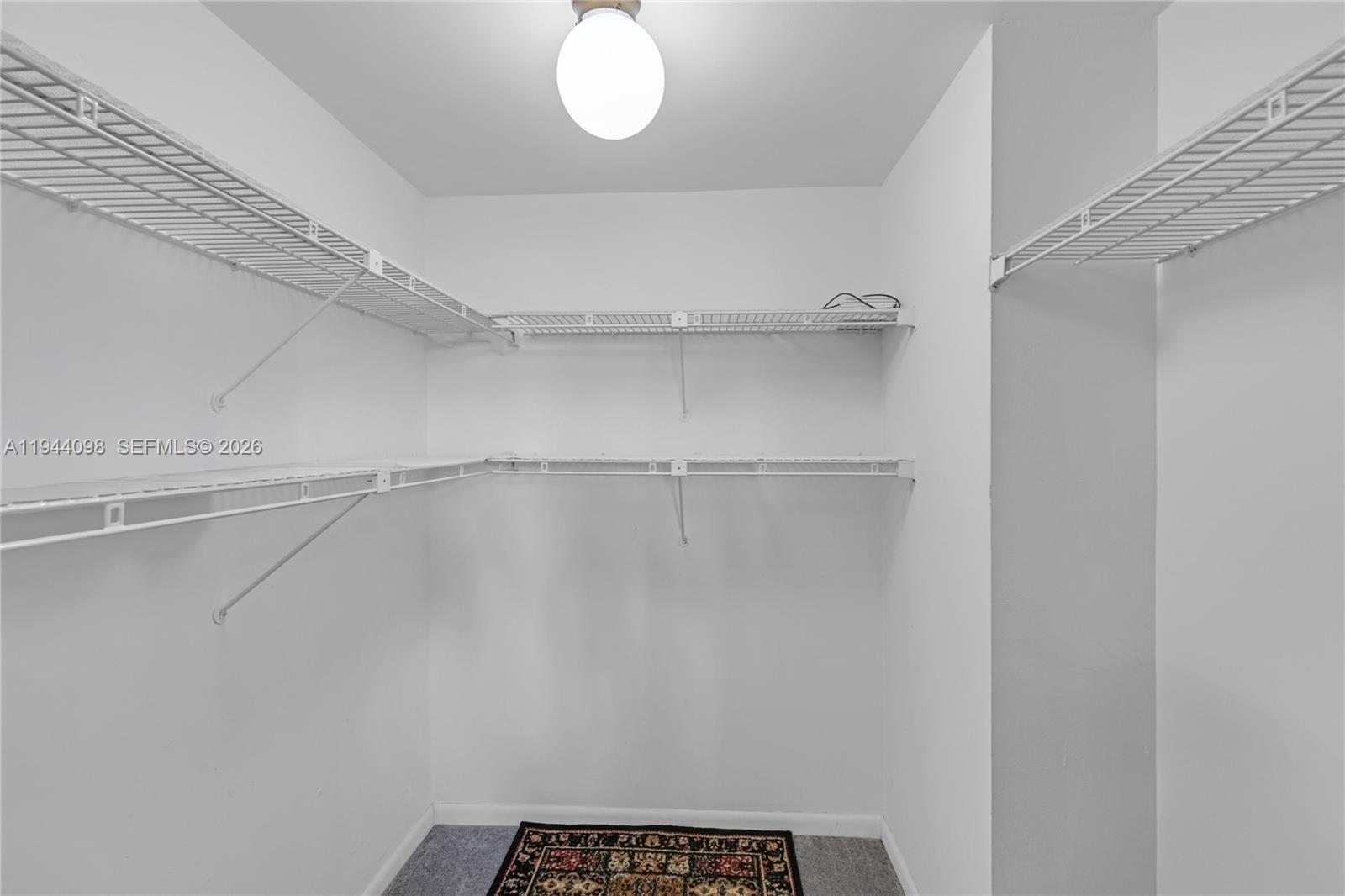 DEER CREEK COUNTRY CLUB - Residential