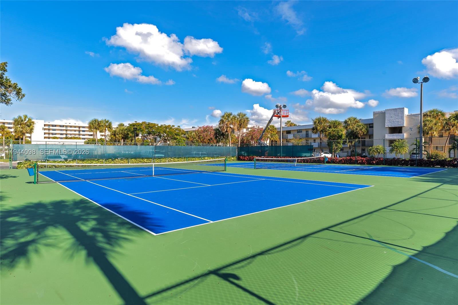 DEER CREEK COUNTRY CLUB - Residential