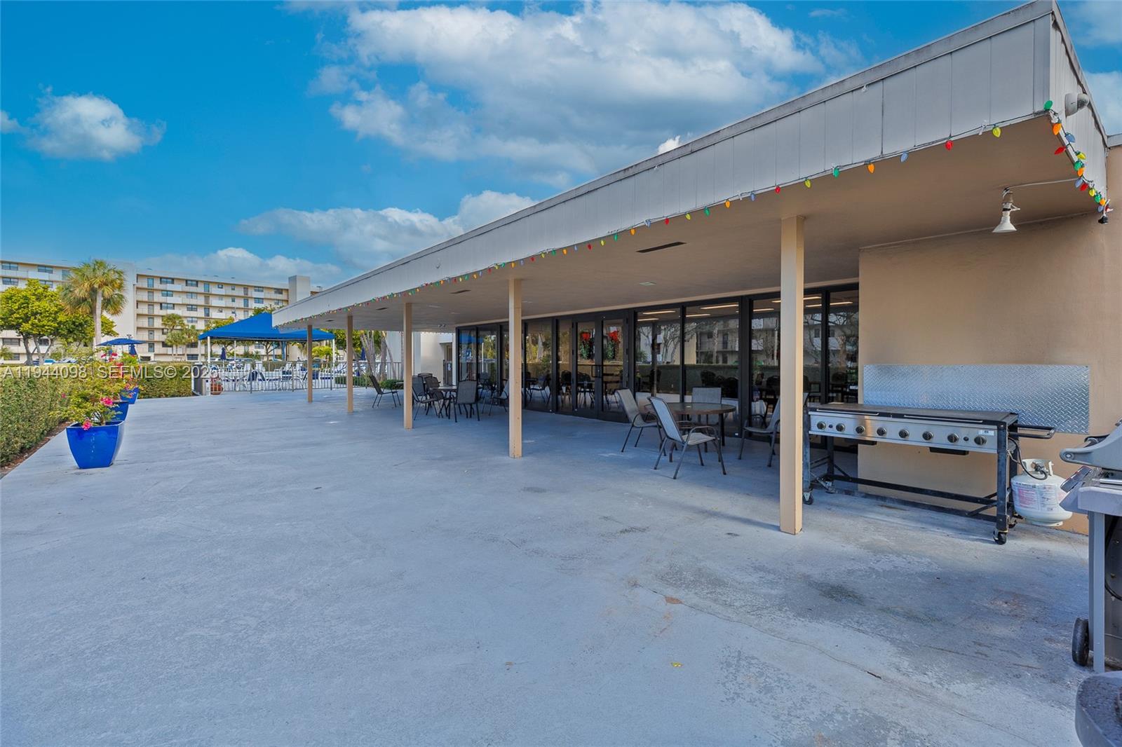 DEER CREEK COUNTRY CLUB - Residential