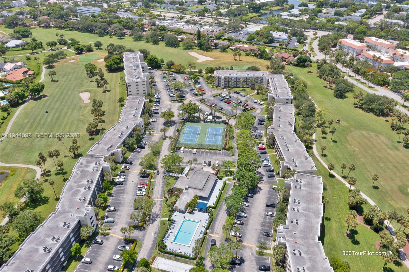 DEER CREEK COUNTRY CLUB - Residential