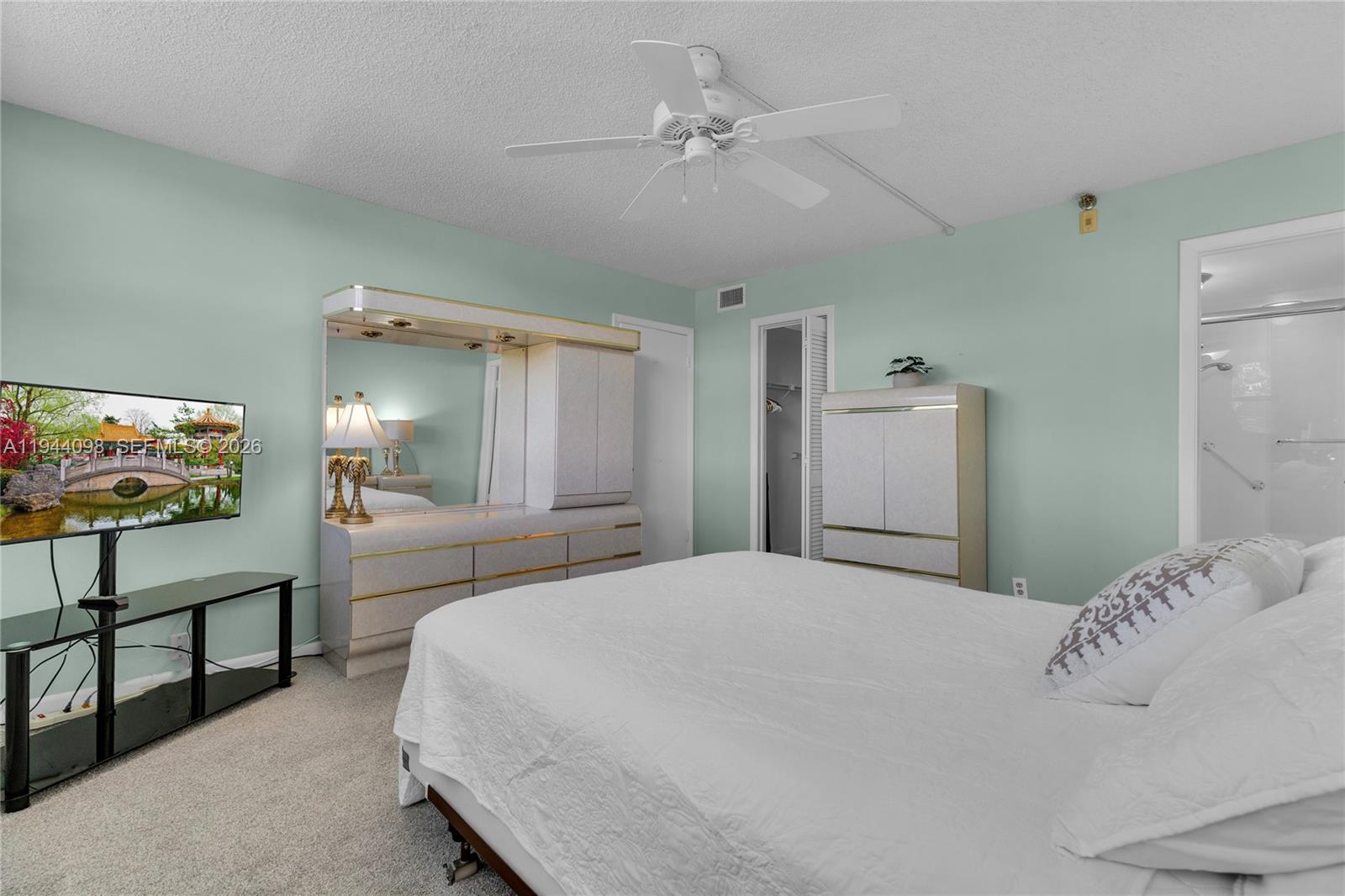 DEER CREEK COUNTRY CLUB - Residential