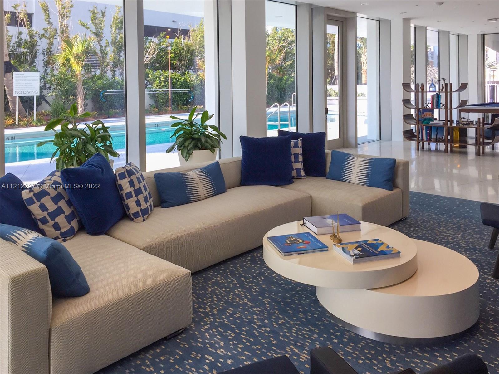 JADE SIGNATURE CONDO - Residential