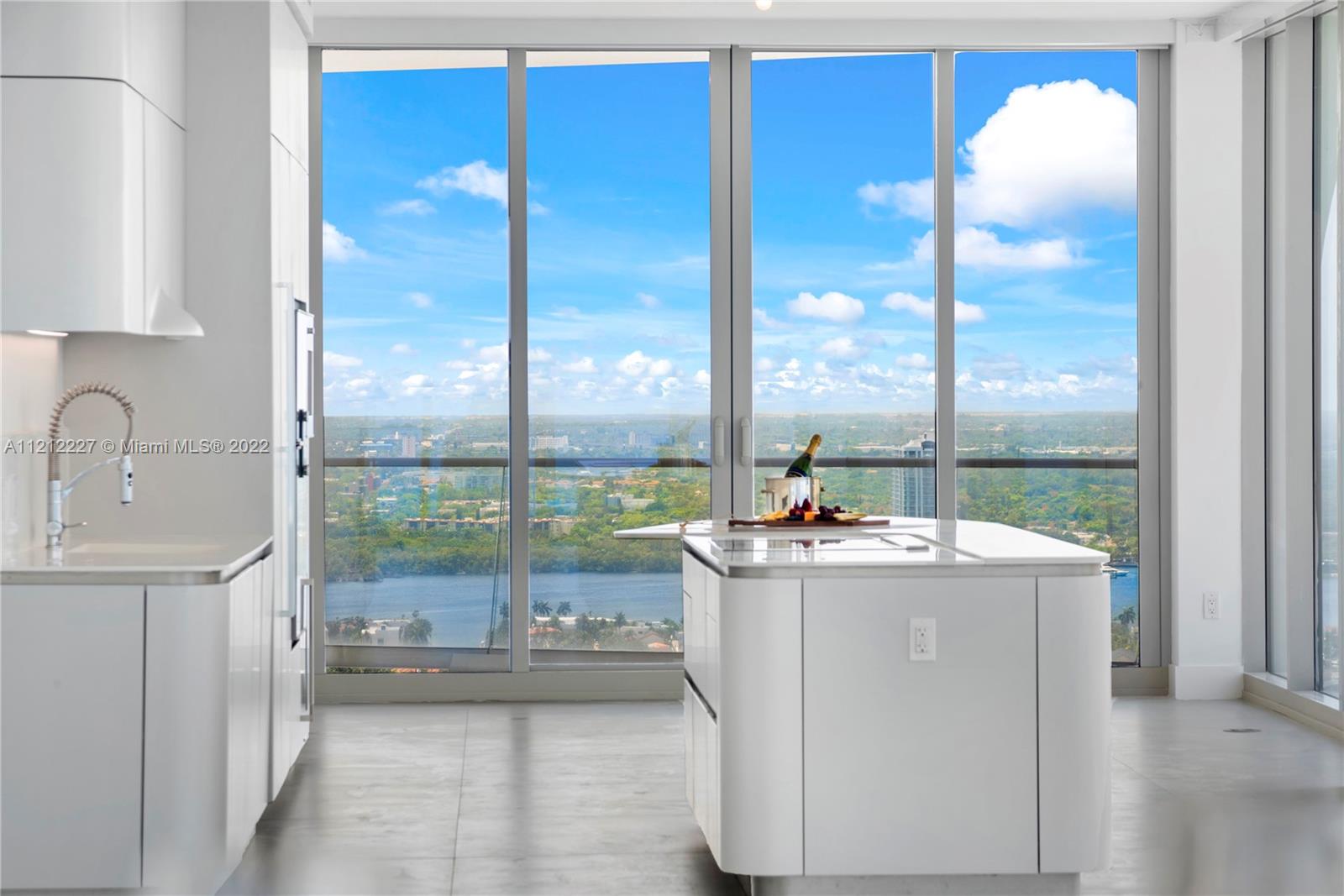 JADE SIGNATURE CONDO - Residential