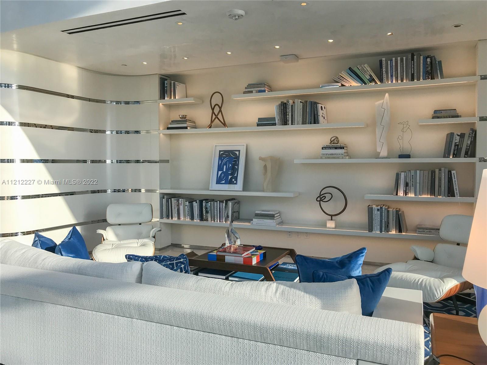 JADE SIGNATURE CONDO - Residential