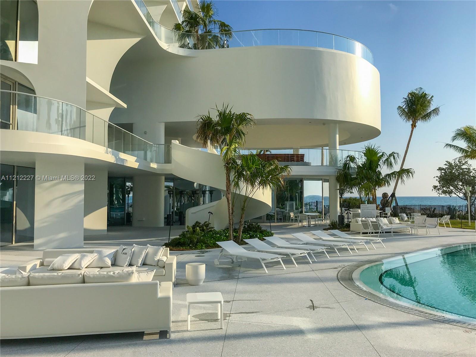 JADE SIGNATURE CONDO - Residential