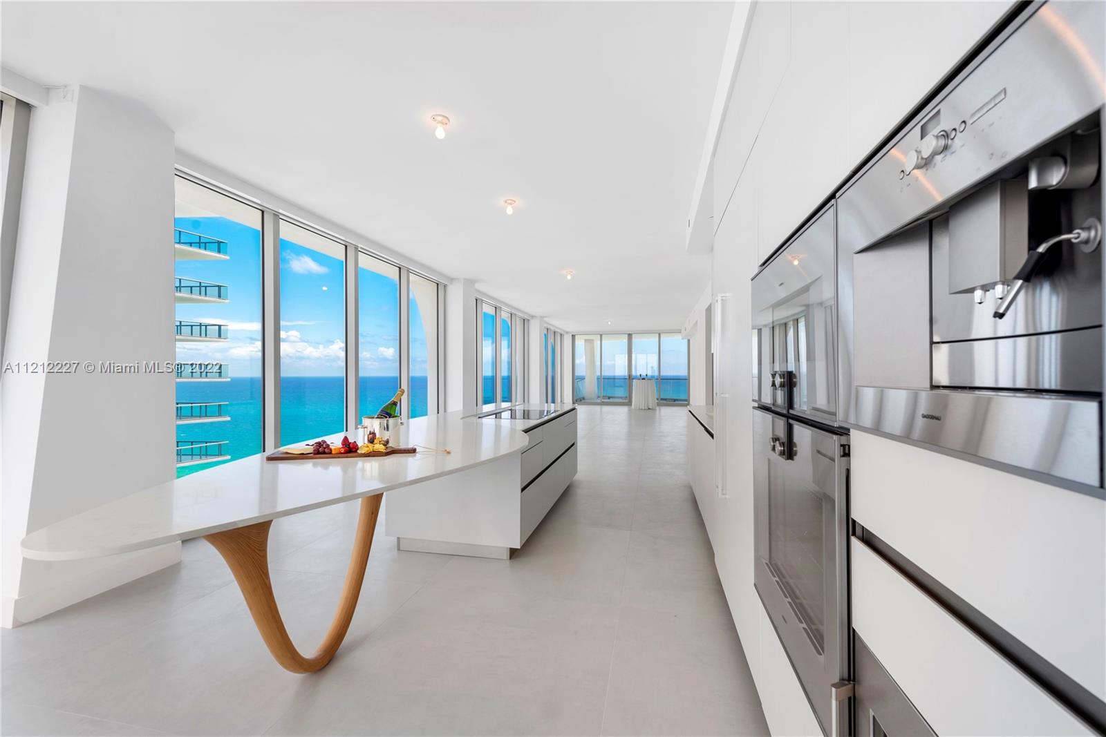 JADE SIGNATURE CONDO - Residential