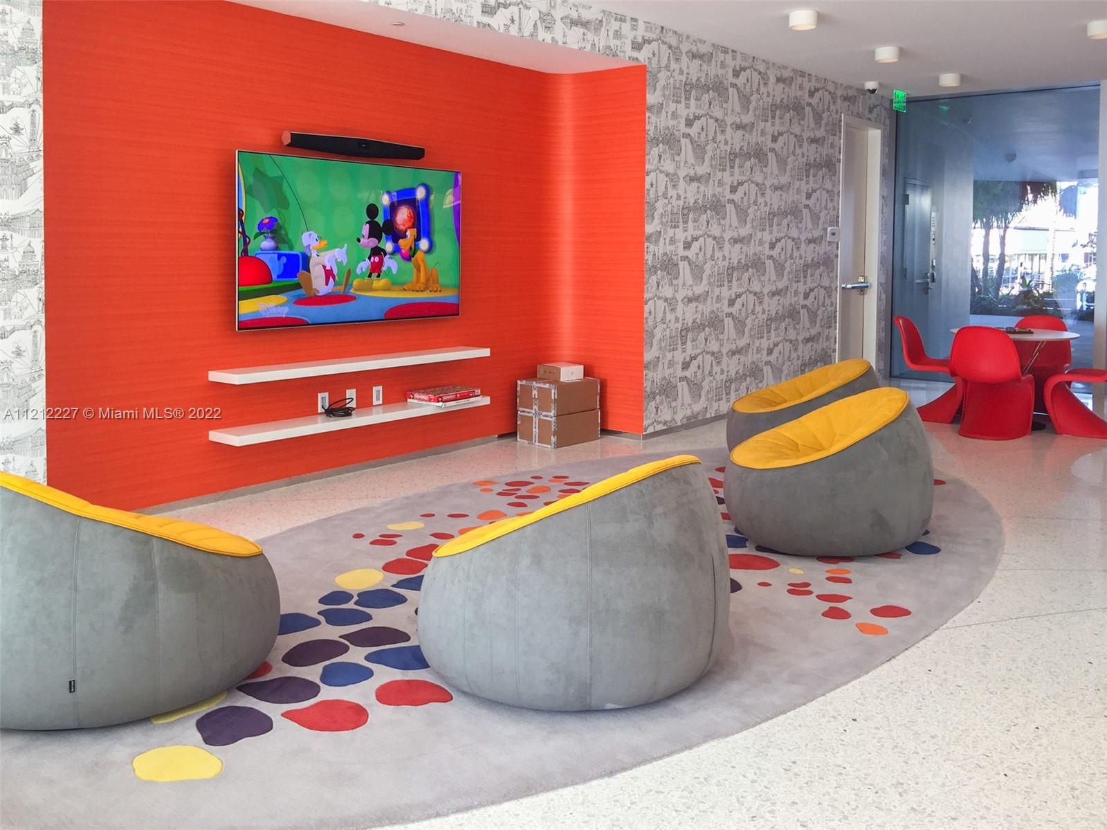 JADE SIGNATURE CONDO - Residential